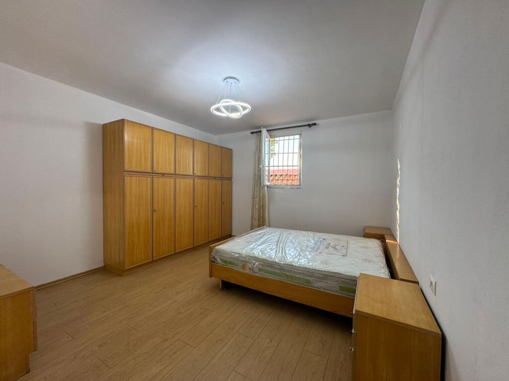 Apartament me Qera-Misto Mame