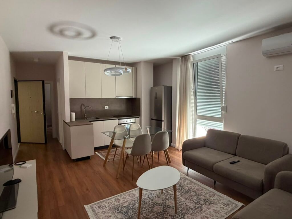 🏢Via Barrikadave, vicino all'Hotel Areela, affittasi appartamento 2+1 arredato, 750 Euro