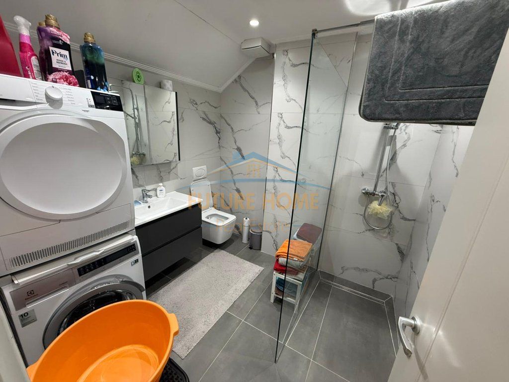 Shitet,Apartament 3+1+2+Garazh+Depo, Liqeni i Thatë,Tiranë