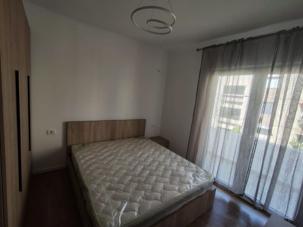 Jepet me qira 1+1 Kinostudio Te UET 500€