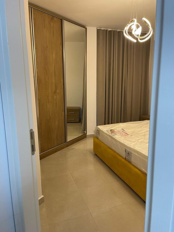 🏡 SHITET APARTAMENT 1+1 📍 YZBERISHT– PRANË GRAND GALERI