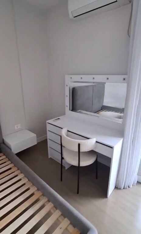 For rent 2+1+1 OPPOSITE SQUARE 21