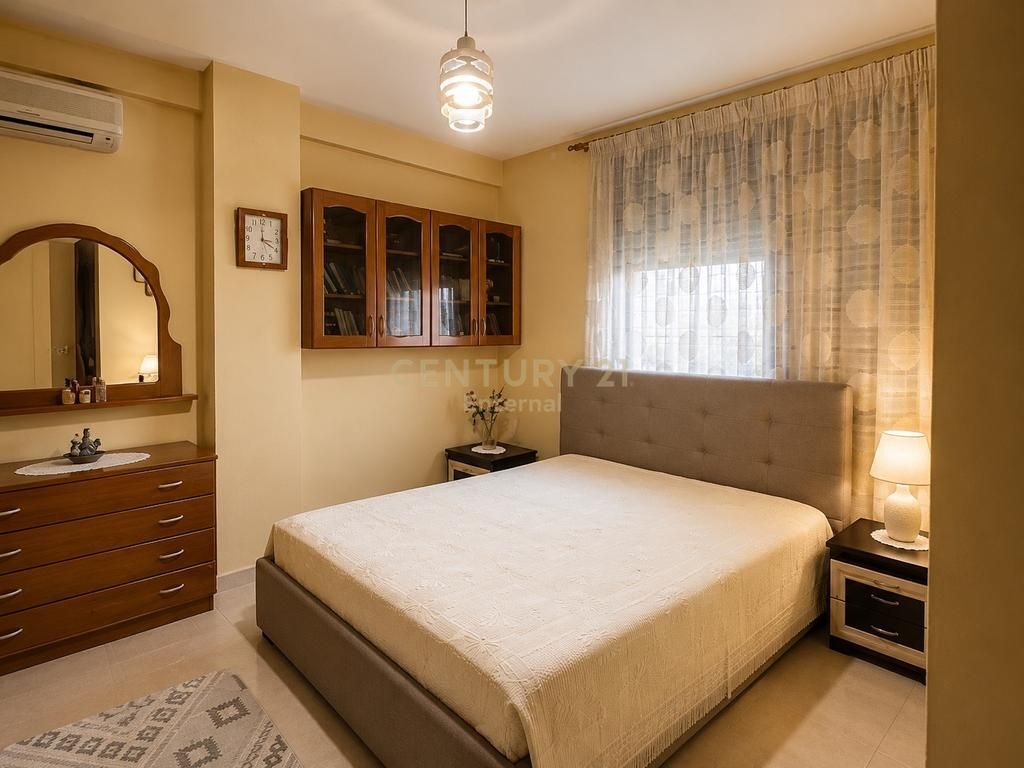 Rruga e Elbasanit - Shitet 3+1+2 + Post Parkimi 320,000€ | 125 m²