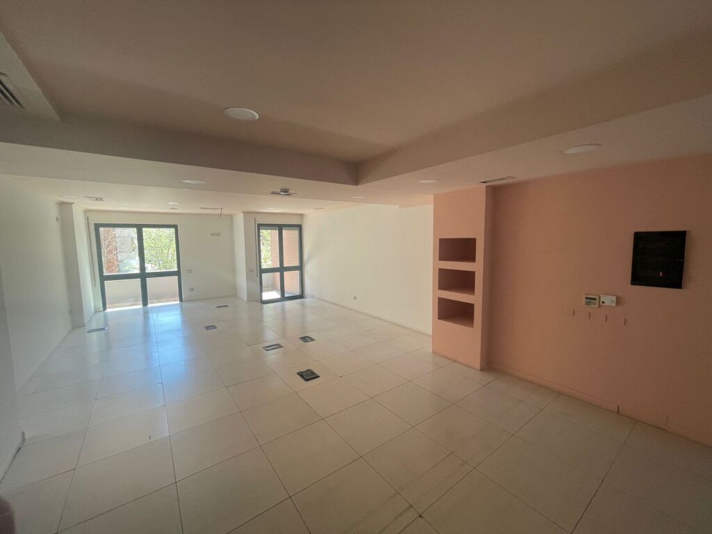🏢✨ JEPET ME QIRA NJËSI KOMERCIALE PREMIUM PËRBALLË DELIJORGJIT ✨🏢