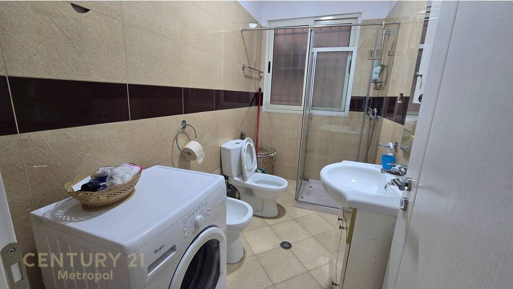 2+1 apartment for sale in Fresk, at the beginning of Dalip Topi street!
