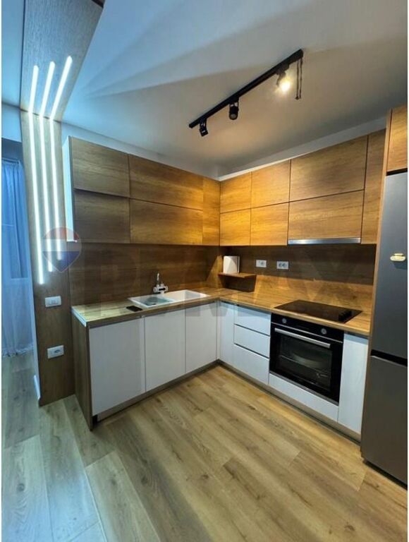 Qira Apartament 2+1+2 në Xhamllik!