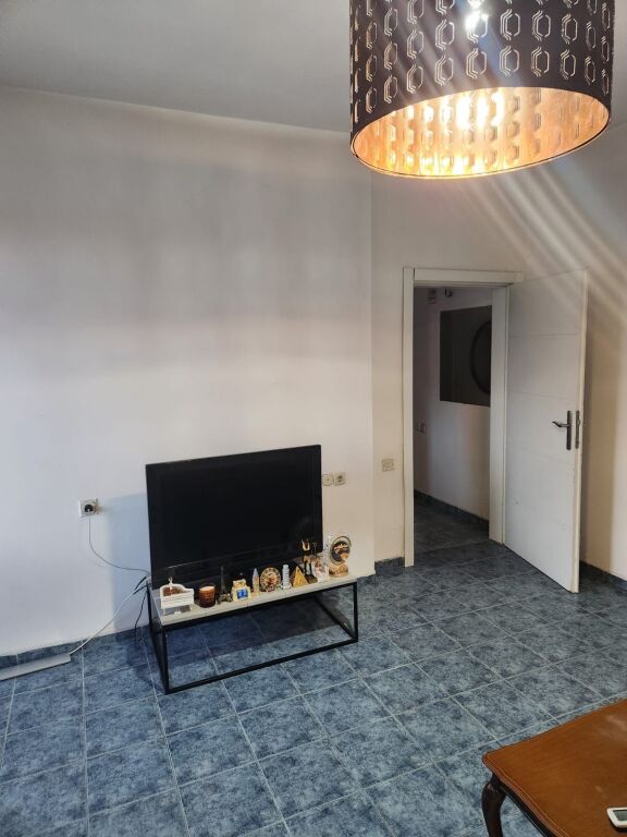 Jepet Me Qera Apartament 1+1+1 Ballkon
