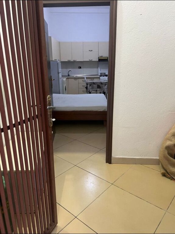 Jepet me qera Apartament Garzoniere tek Ali Demi/ Rruga Hekuran Mara