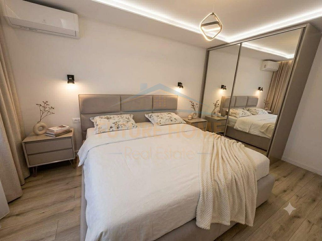 Shitet, Apartament 2+1, Brryli, Tiranë.