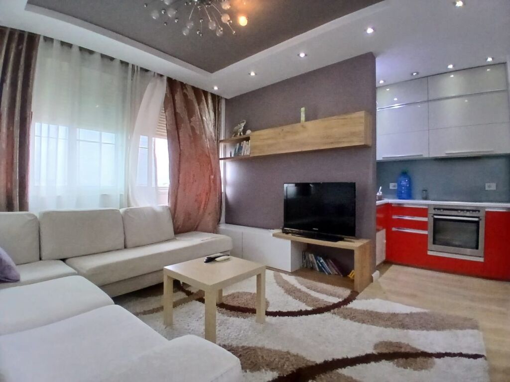 Jepet Me Qera Apartament 2+1+1 Ballkon