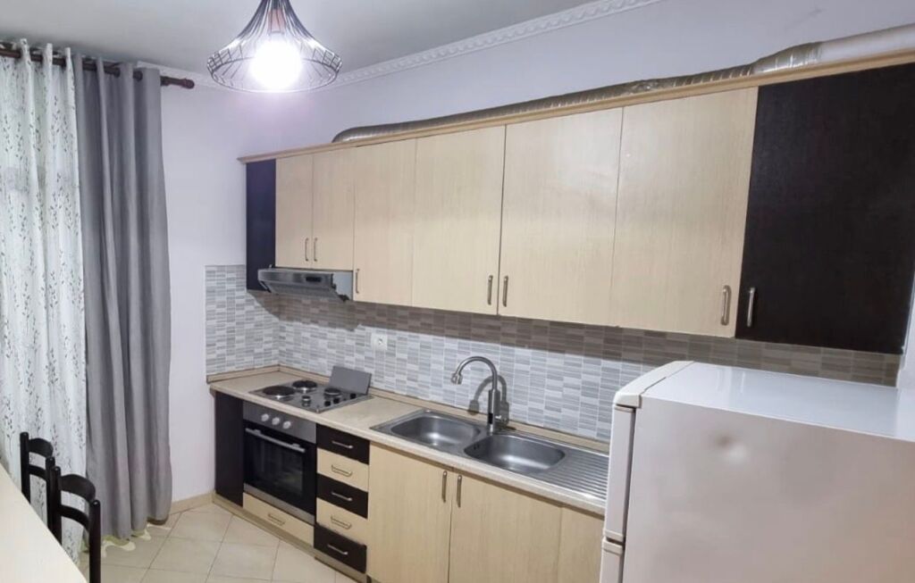 Appartamento in affitto 1+1 Astir vicino a Villa L