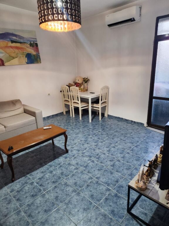 Jepet Me Qera Apartament 1+1+1 Ballkon