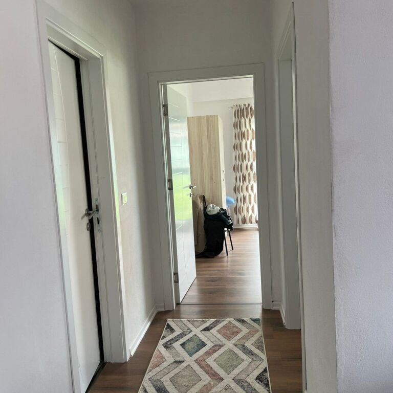🏡 Shitet Apartament 1+1 – Porcelan, pranë Rrethit të Klanit ✨