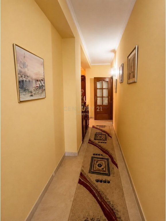Rruga e Elbasanit - Shitet 3+1+2 + Post Parkimi 320,000€ | 125 m²