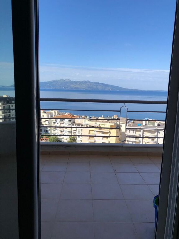 Appartamento 2+1 in vendita a Saranda, con vista mare