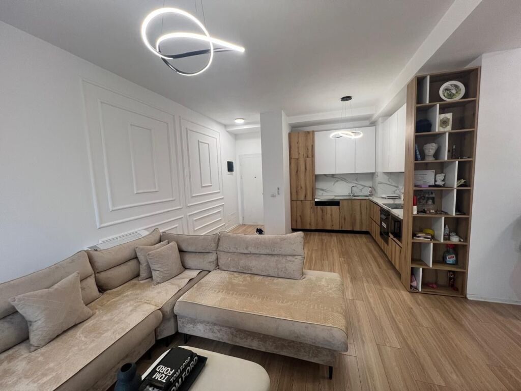 Apartament 2+1 me qera tek Komplesi Jordan Misja Kontakt