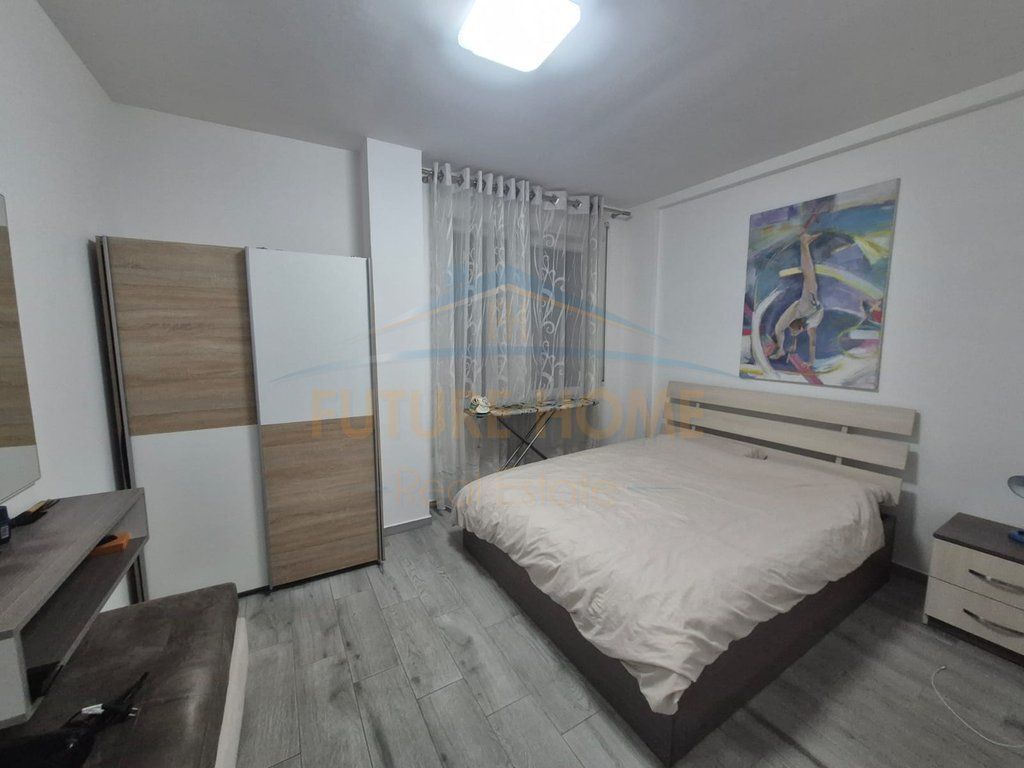 Qera, Apartament 1+1+Verande+Post Parkimi, Medreseja, Tirane 650 €