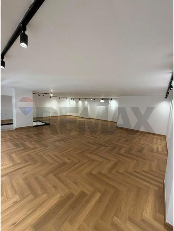 Ambient Duplex me qira te Kompleksi Delijorgji