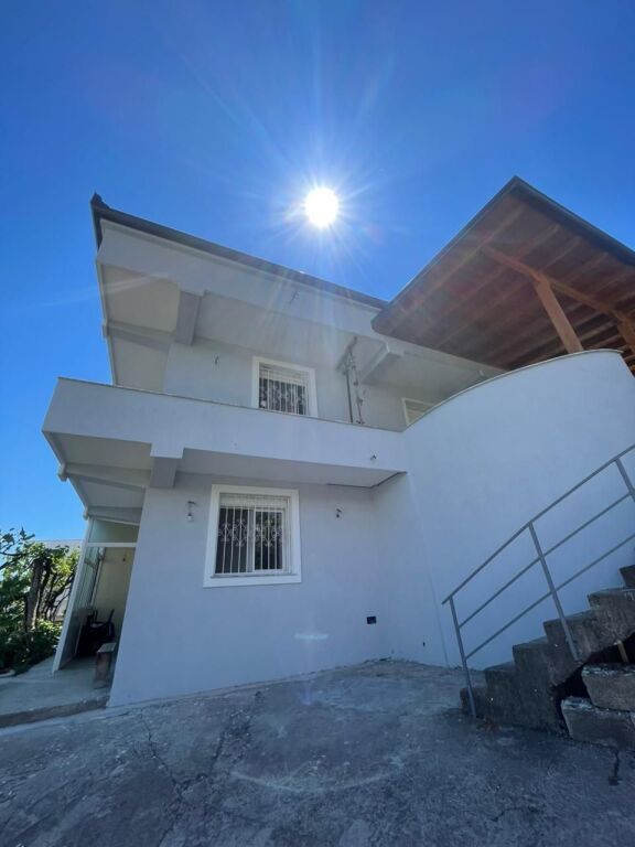 Vilë dy kateshe për Shitje në Durrës, ish fabrika e tullave