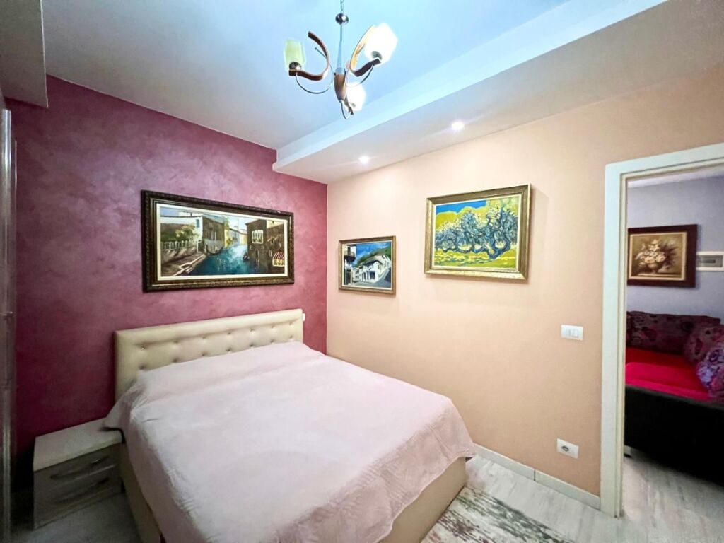 Apartament 1+1 me qera perballe Ekonomikut tek Ana Market