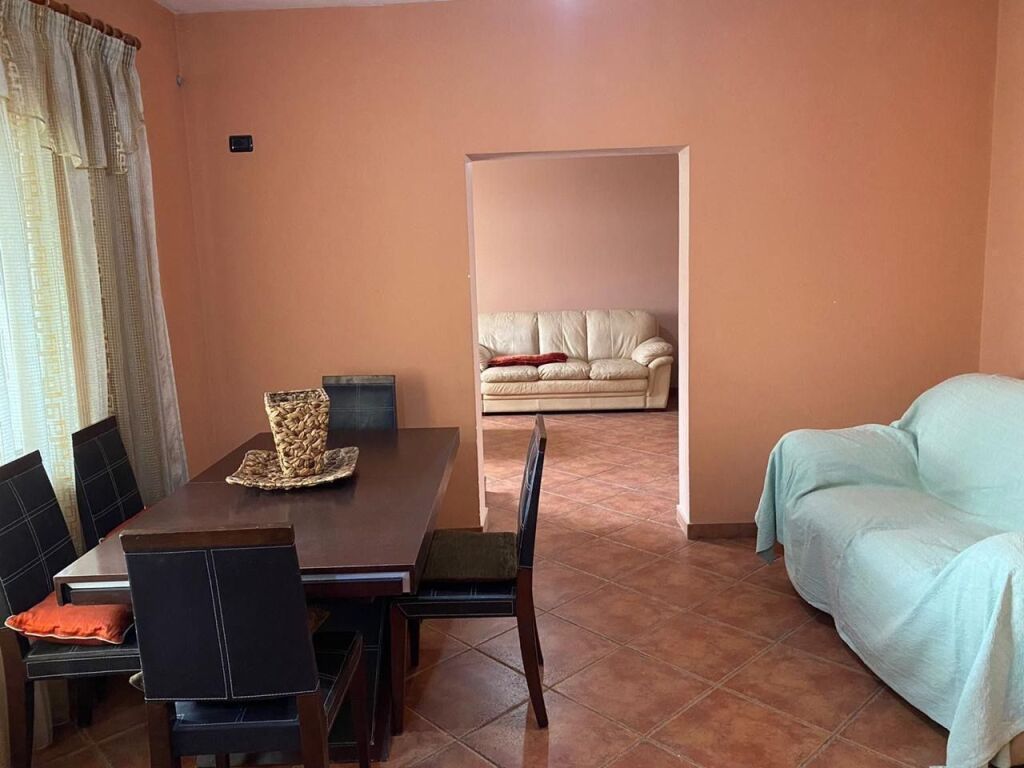Jepet me qira apartamet 2+1 tek Bulevardi Bajram Curri