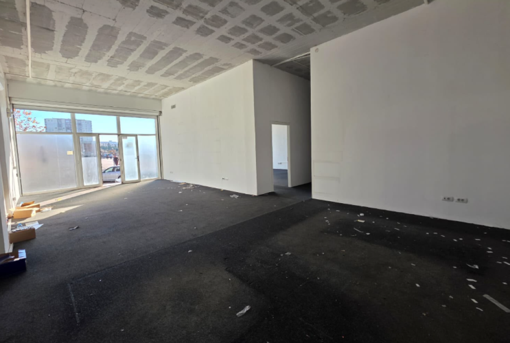 🏢 EXCLUSIVE – BUSINESS PREMISES FOR RENT, STREET FRONT