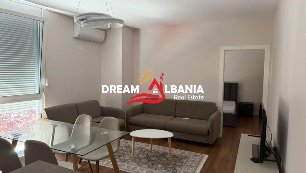 Jepet apartament 2+1 me qera tek Rruga e Barrikadave prane Bustit Vojo Kushi,  (ID 42215590)
