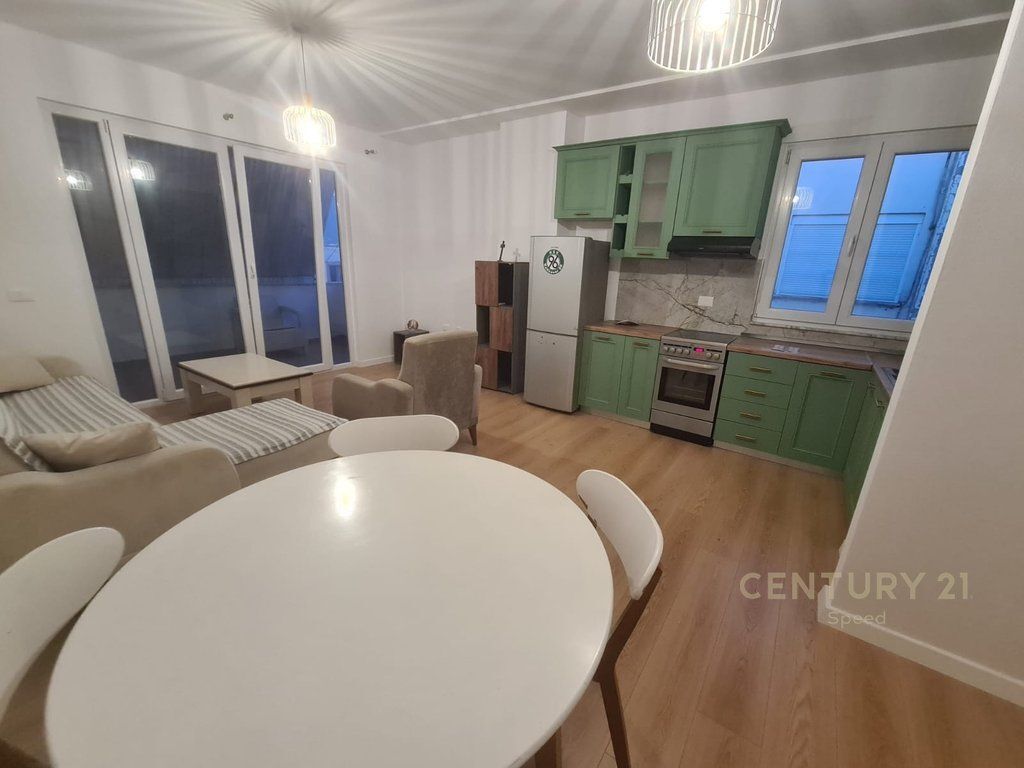 Jepet me Qira Apartament 2+1+2 në Yzberisht!