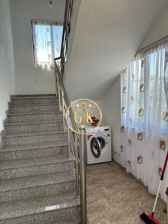 🏢✨ SHITET VILE 3 KATËSHE NË ZONËN E SHIJAKUT ✨🏢