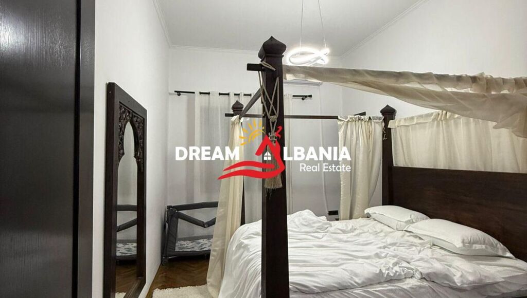 Jepet Apartament 2+1+2 me Tarrace me qera  Kryqezimi i Rruges se Dibres me Rrugen e Barrikadave  (ID 42215591)