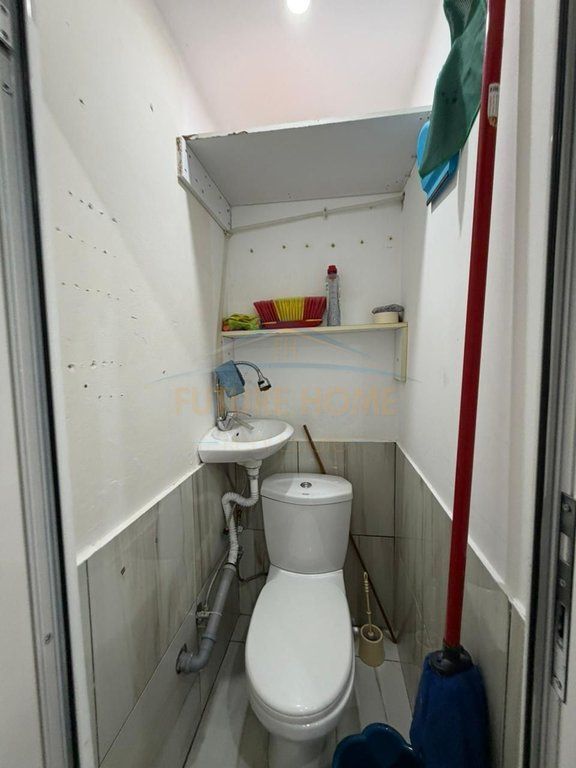 Rent, Business Premises, First Beach Station, Durres