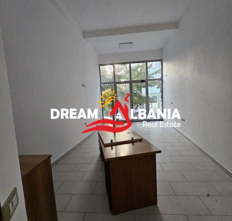Shop for rent on Haxhi Hysen Dalliu Street near KMY (ID 42711177)
