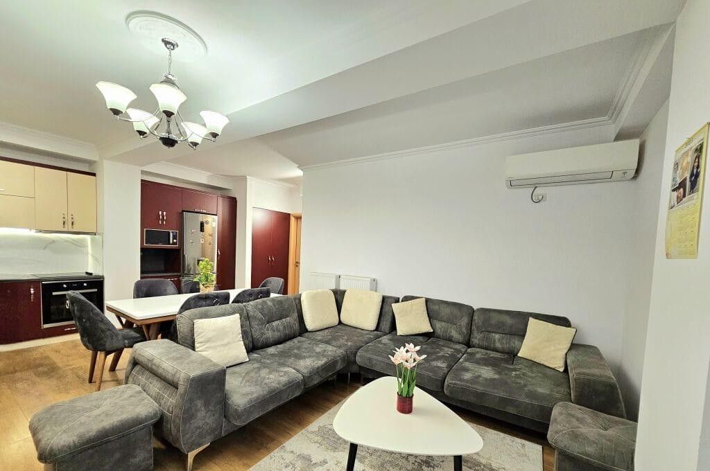 🏢Kopshti Botanik jepet me qera apartament 2+1+garazhd,i mobiluar.700Euro    
