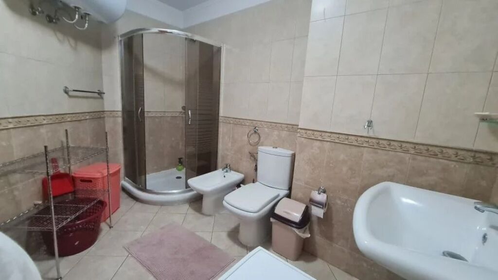🏢Don Bosko,prane Bar Ardea  jepet me qera apartament 2+1,i mobiluar 66,000Leke