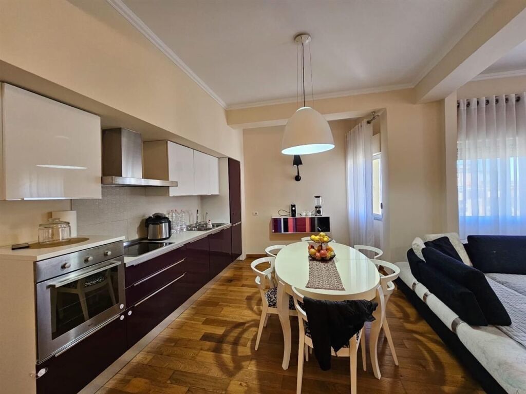 Sale | Apartament 2 + 1 | Liqeni i Thatë | 255000 €