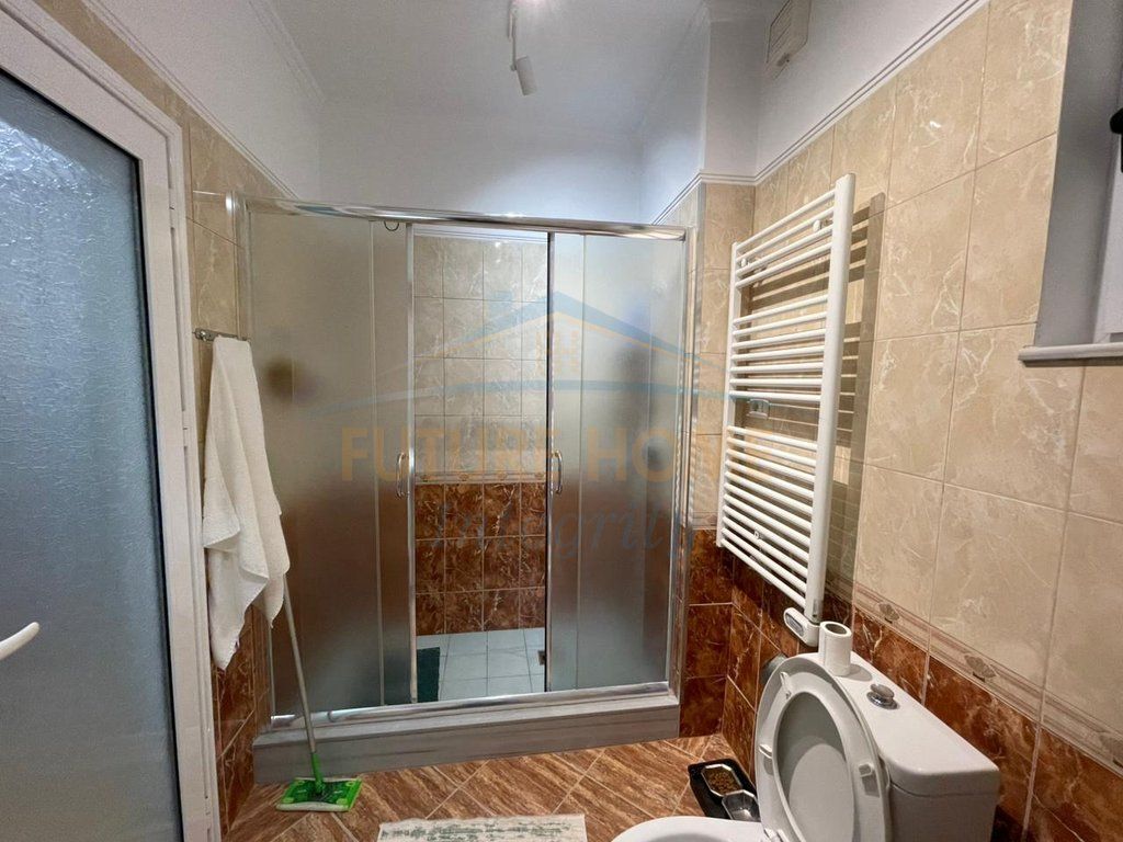 Shitet, Apartament 3+1+2, Fresk. AL68612