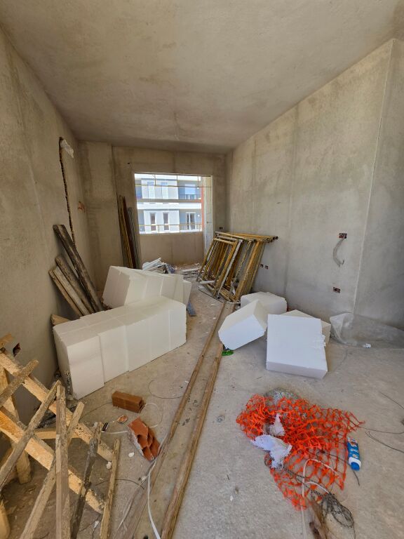 💥 IN VENDITA – VERA OCCASIONE! Appartamento 2+1 con 2 Bagni 🚾 + 1 Balcone (92 m²) 📍 Residenza UNIVERS City – Vicino a QTU – €105.000, 5° Piano 🔥 €1.143/m² 😵‍💫😵😲😲😲😲