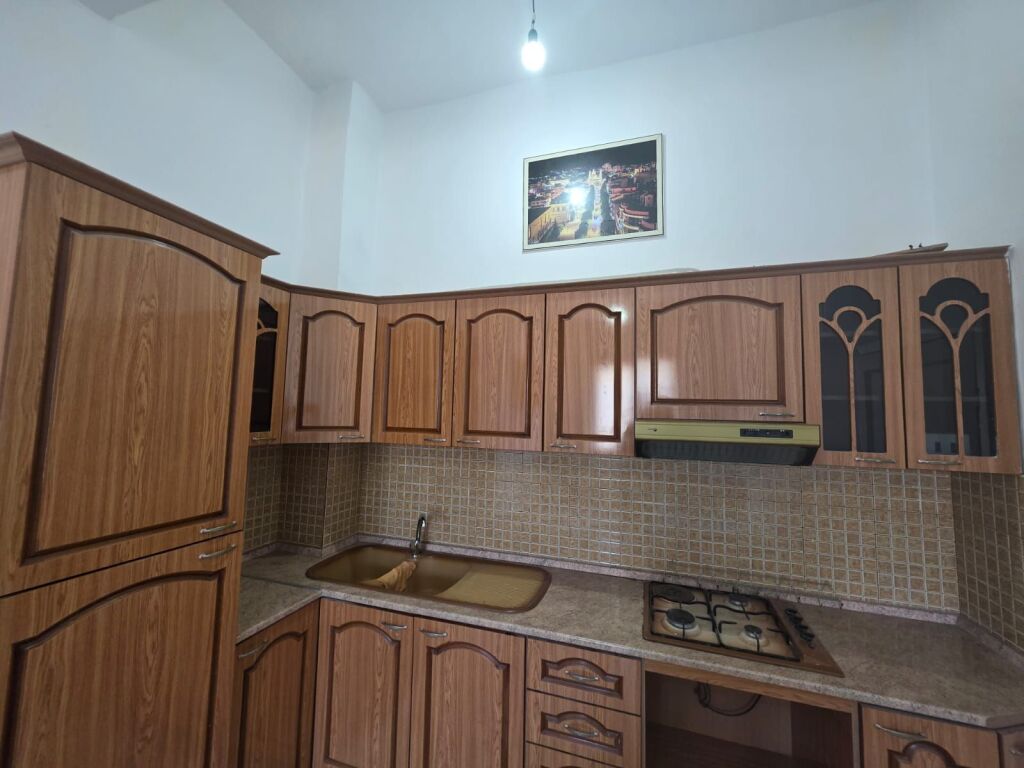 Apartament në Shitje në Shkozet, Durrës – Përballë Stacionit