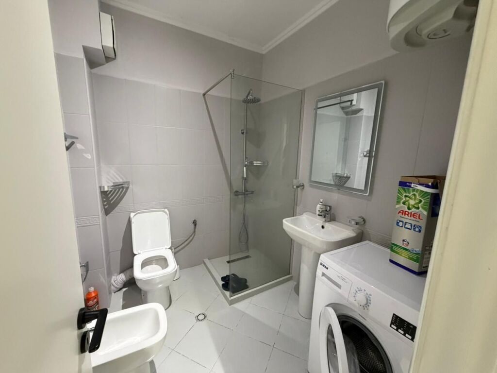 🏡 Jepet me qira apartament 2+1+2 tek Qendra Kristal 💶 Çmimi: 900€ / muaj