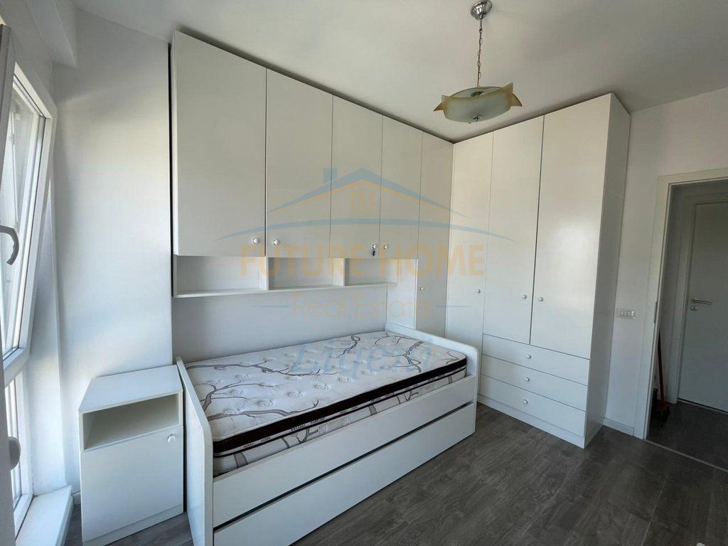 Qera, Apartament 2+1, Ish Parku i Autobuzave, Tirane. 800 €