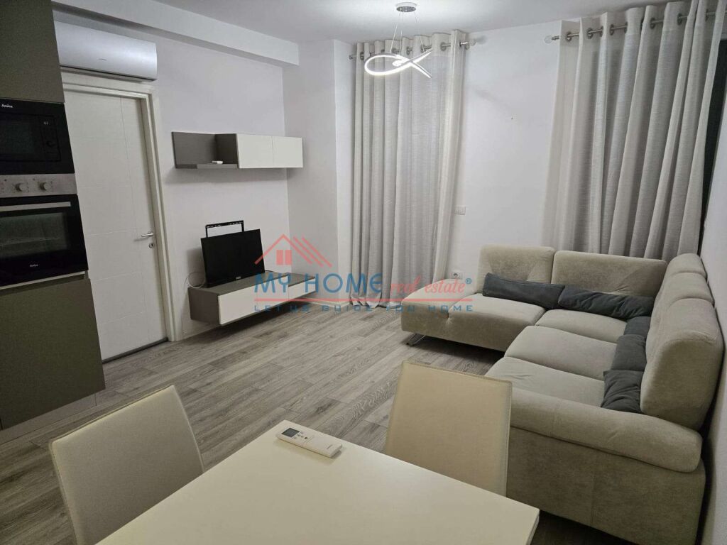 Appartamento 1+1 in Affitto a Ali Demi a Tirana