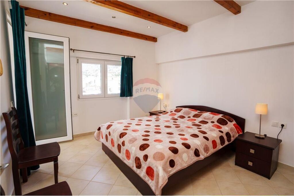 Dupleks - Për Shitje - Rruga Mitat Hoxha, Sarandë