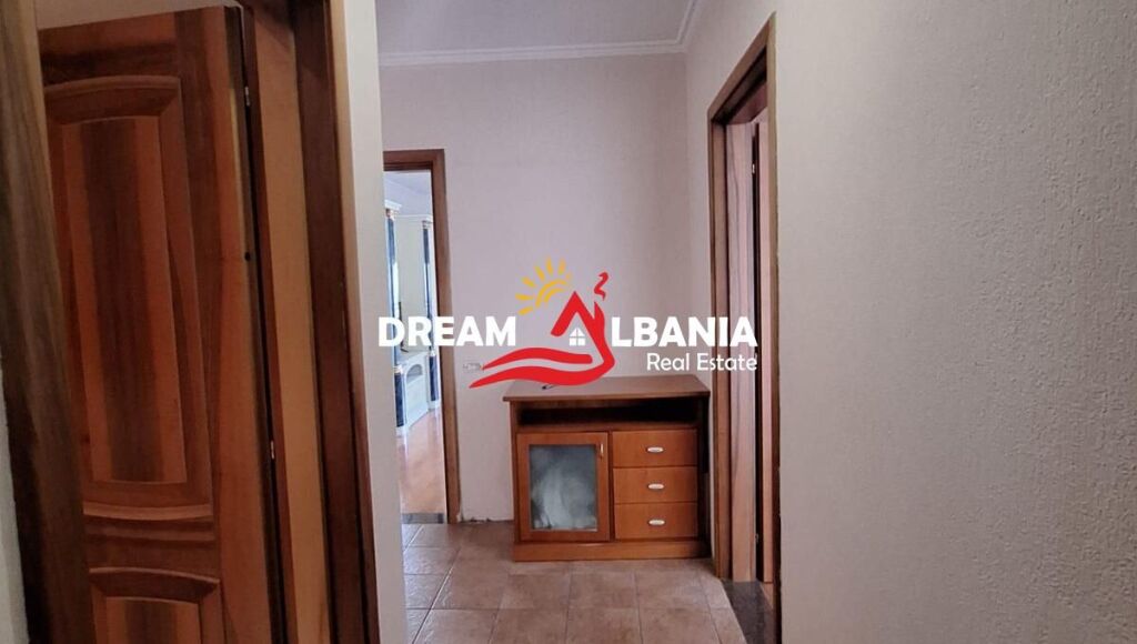 Jepet Apartament 3+1+2 me qera afer rrethrrotullimit te Komuna Parisit, Tirane (ID 4231500)