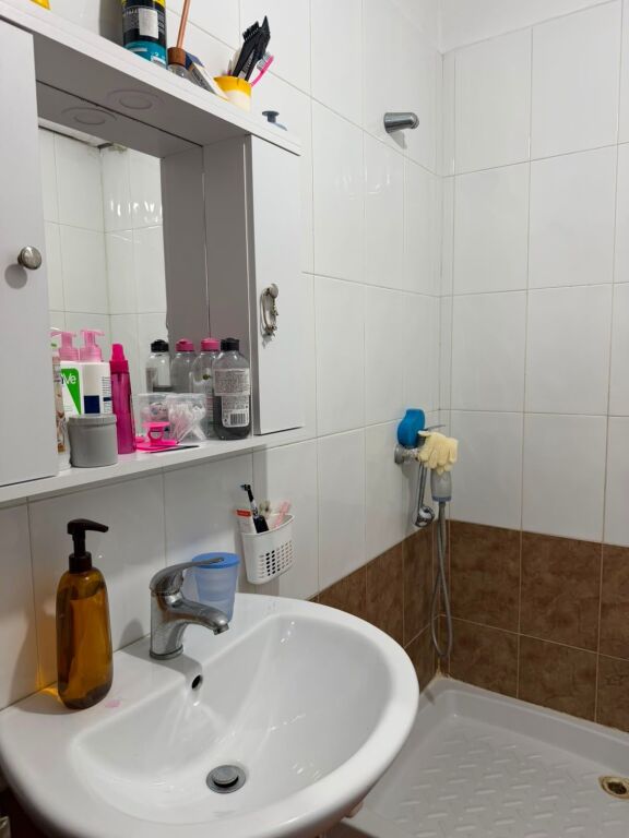 Apartament 2+1 per qera Astir !