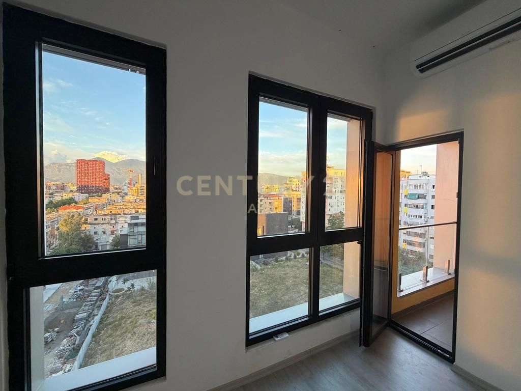 JEPET PËR QIRA AMBIENT BOSH 57m² - TEK SQUARE 21