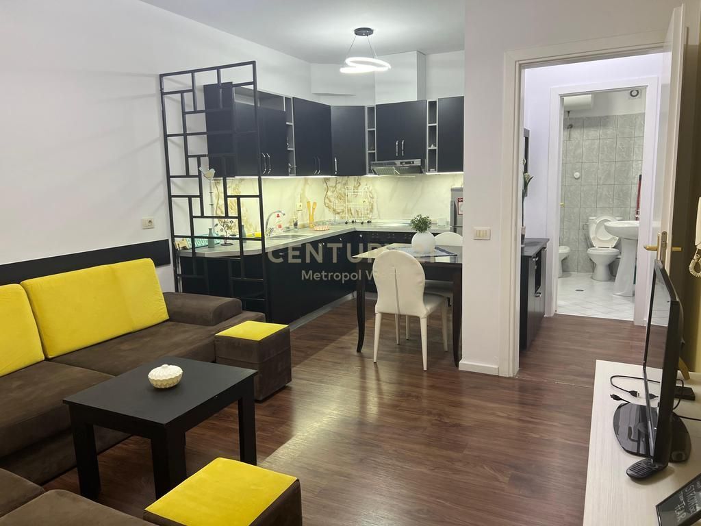 Tabakëve Mosque, 1+1 Apartment for rent