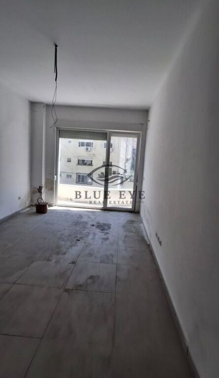 Ambient Biznesi me Qera te ish Rajoni i Policise,Durres!