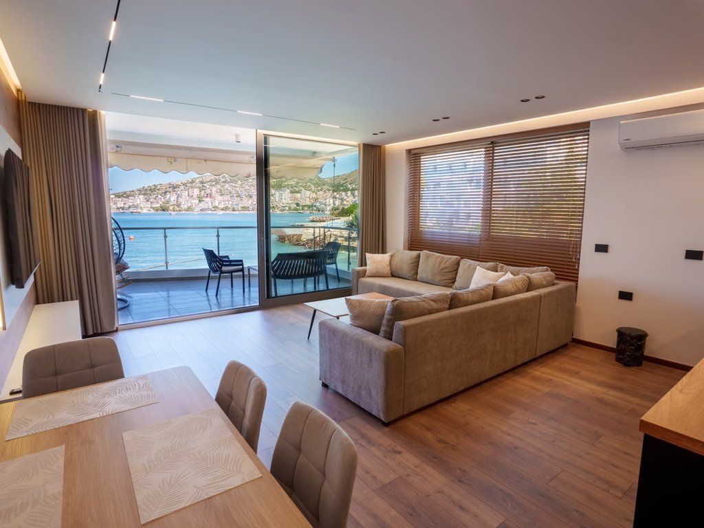 SARANDA, EXCLUSIVELY SELLING 1+1 APARTMENT ON THE SEA