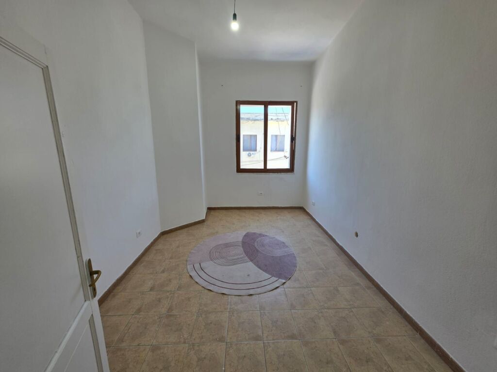 Apartament në Shitje në Shkozet, Durrës – Përballë Stacionit