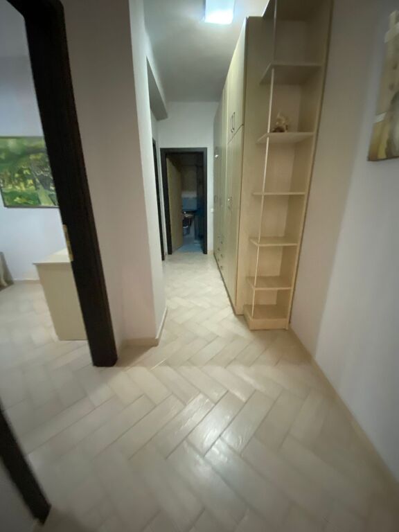 Jepet me qera 2+1 mobiluar Don bosko 550 eu